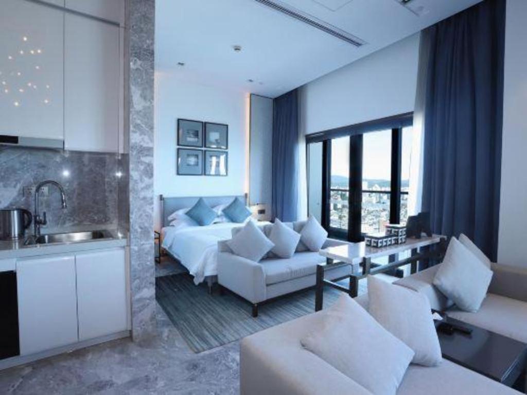 Rock Platinum Sea View Hotel Sanya Eksteriør billede