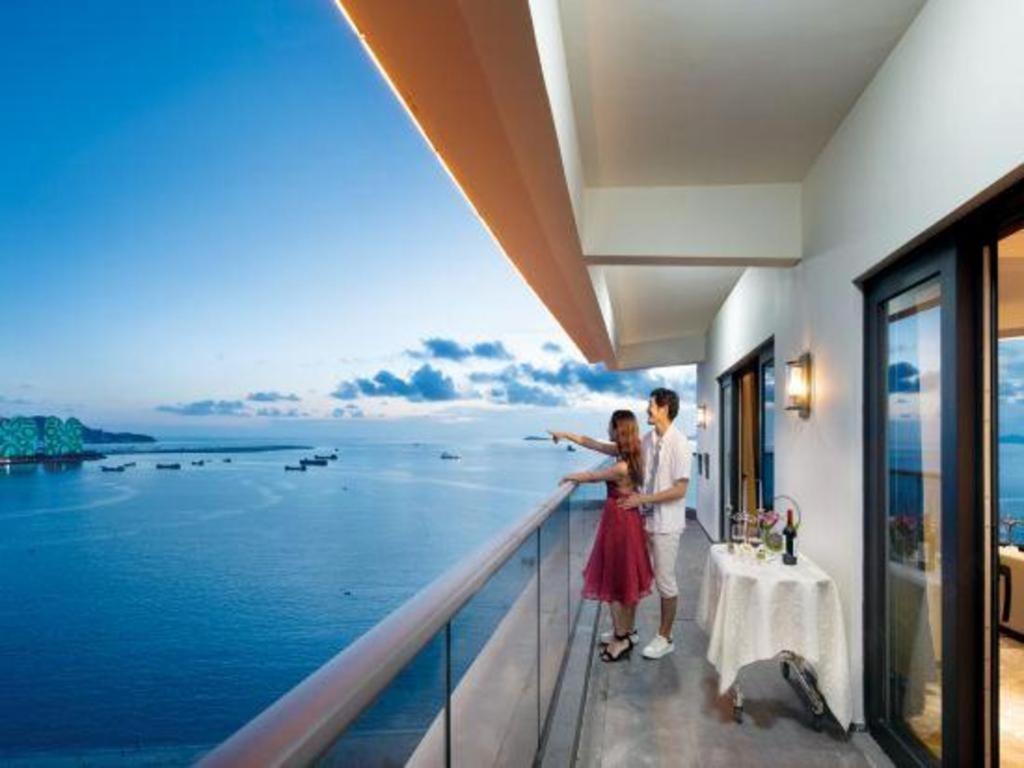 Rock Platinum Sea View Hotel Sanya Eksteriør billede