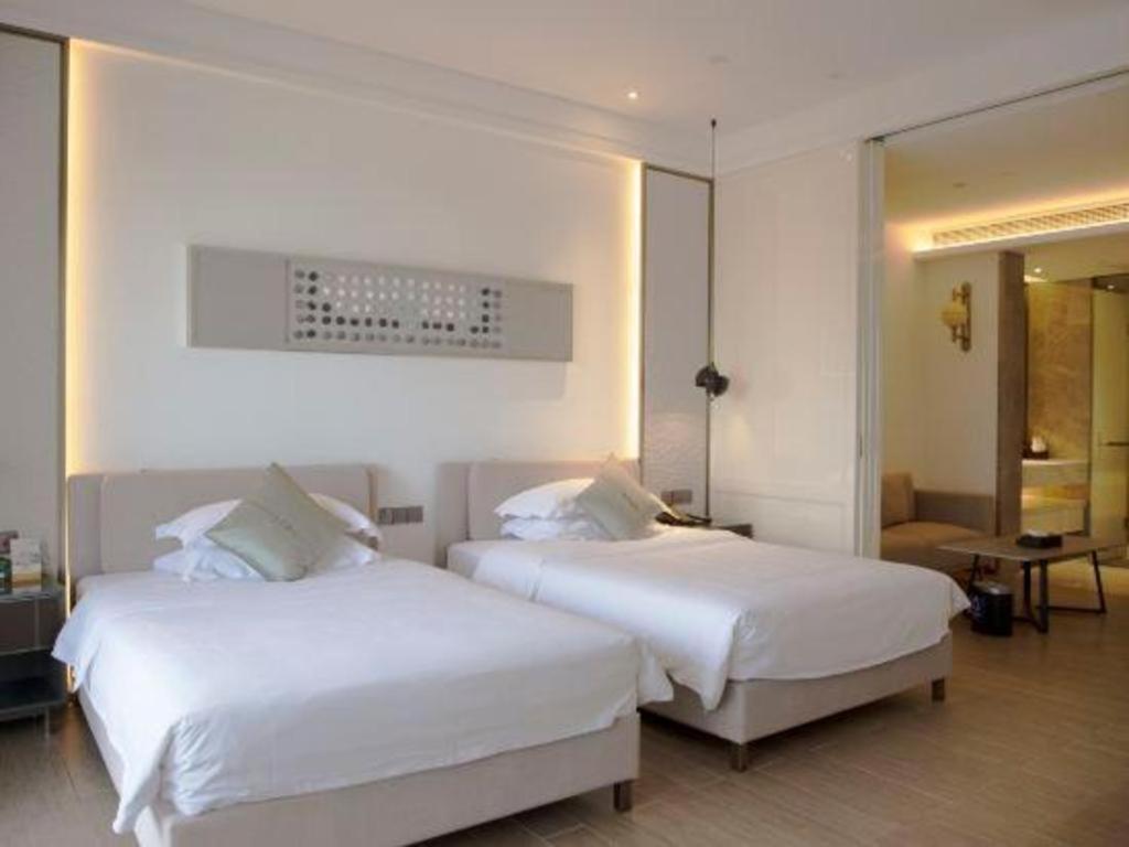 Rock Platinum Sea View Hotel Sanya Eksteriør billede